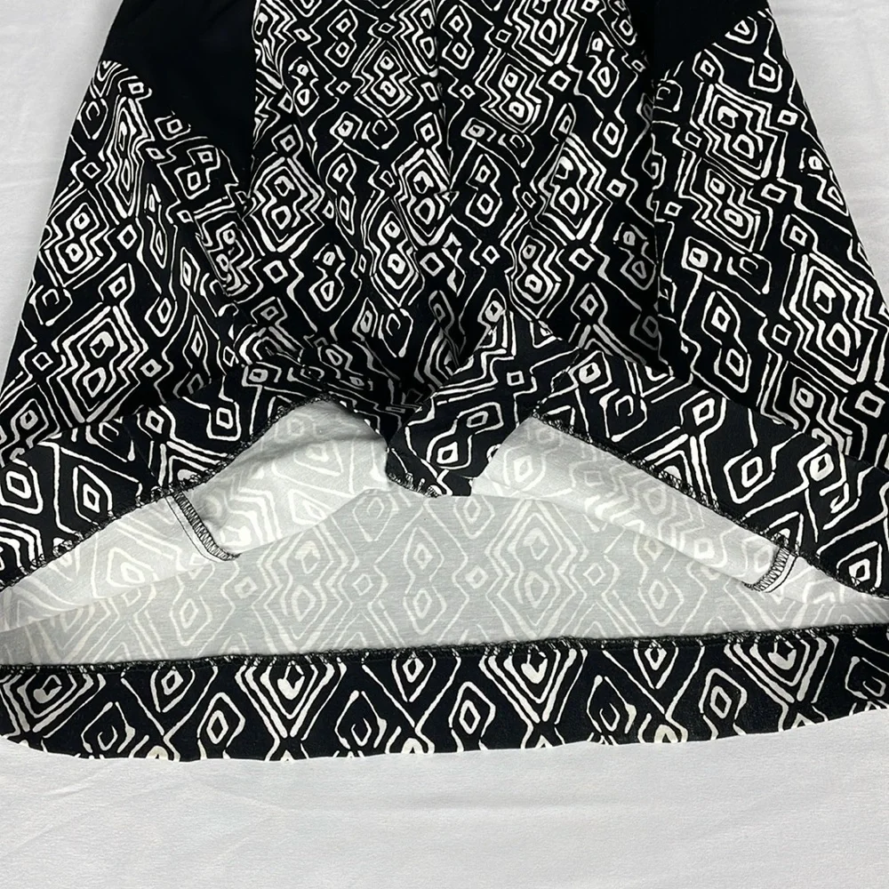 Chico’s Black and White Skirt Chico”s Size 00 Equivalent to XS - Picture 11 of 12